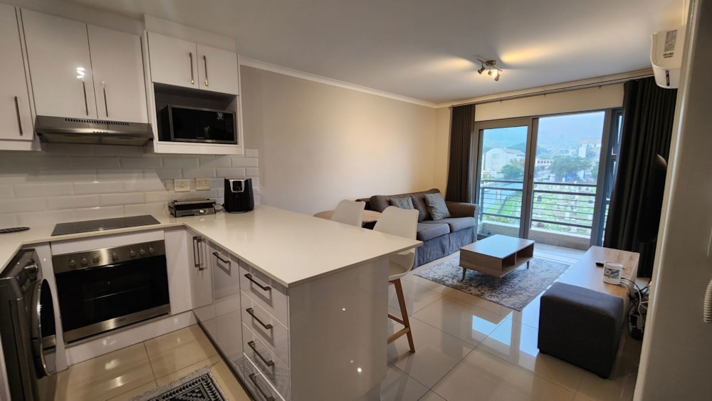 Apartment to rent in Observatory, Cape Town - FHL1737934