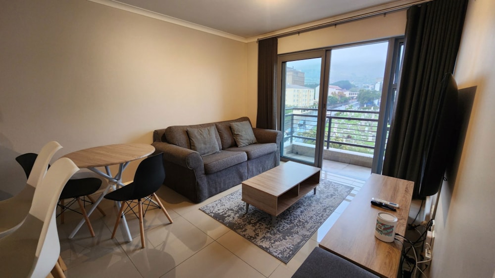 Apartment to rent in Observatory, Cape Town - FHL1737934