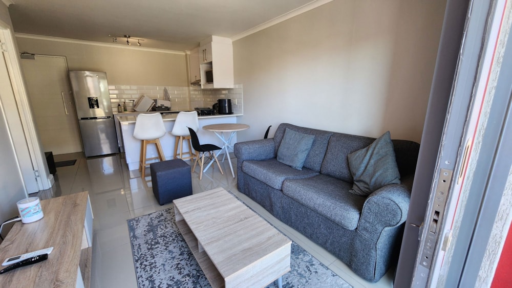 Apartment to rent in Observatory, Cape Town - FHL1737934