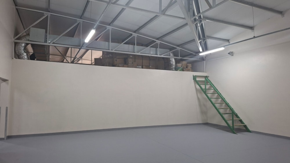 Commercial industrial property to rent in Southern Industrial Area, Namibia - 3NM1737898