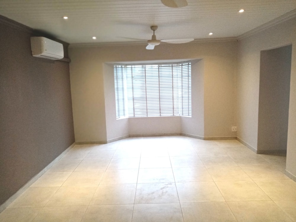 Security complex home to rent in Boschdal - 1RU1737928