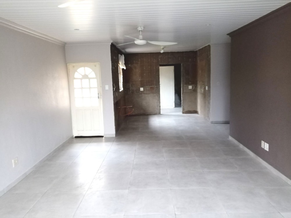 Security complex home to rent in Boschdal - 1RU1737928