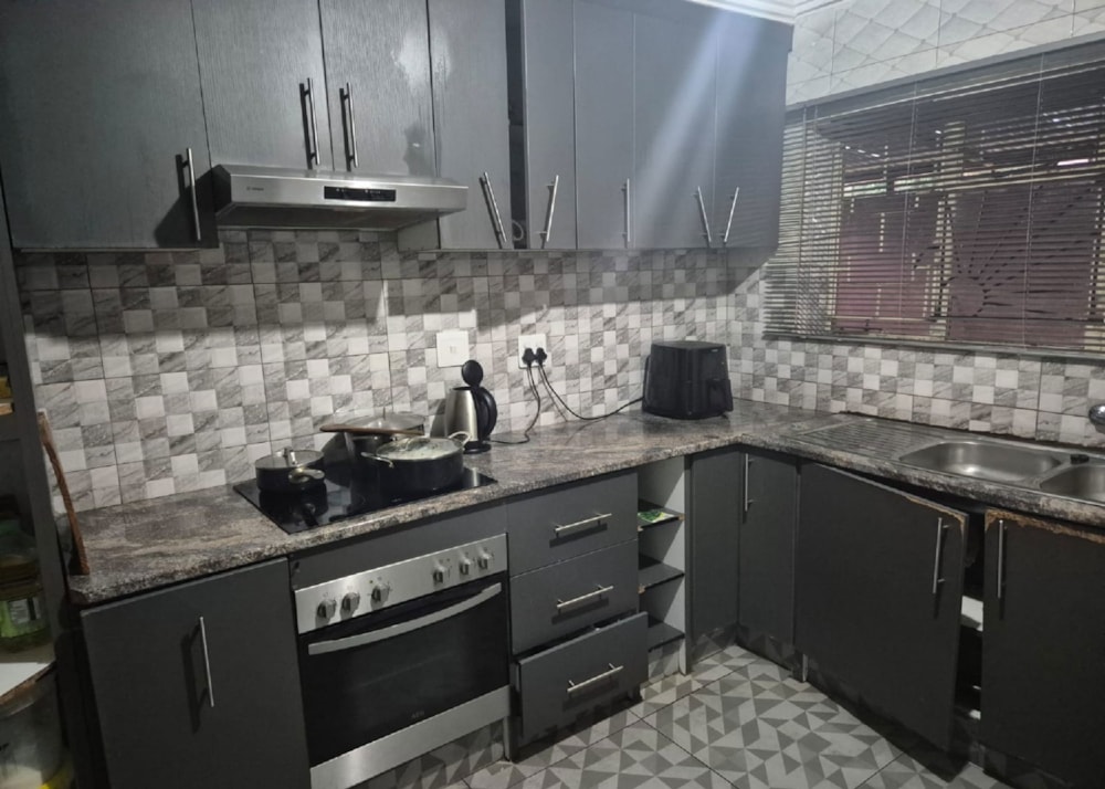 House for sale in Mountain View, Middelburg, Mpumalanga - 1MD1737945