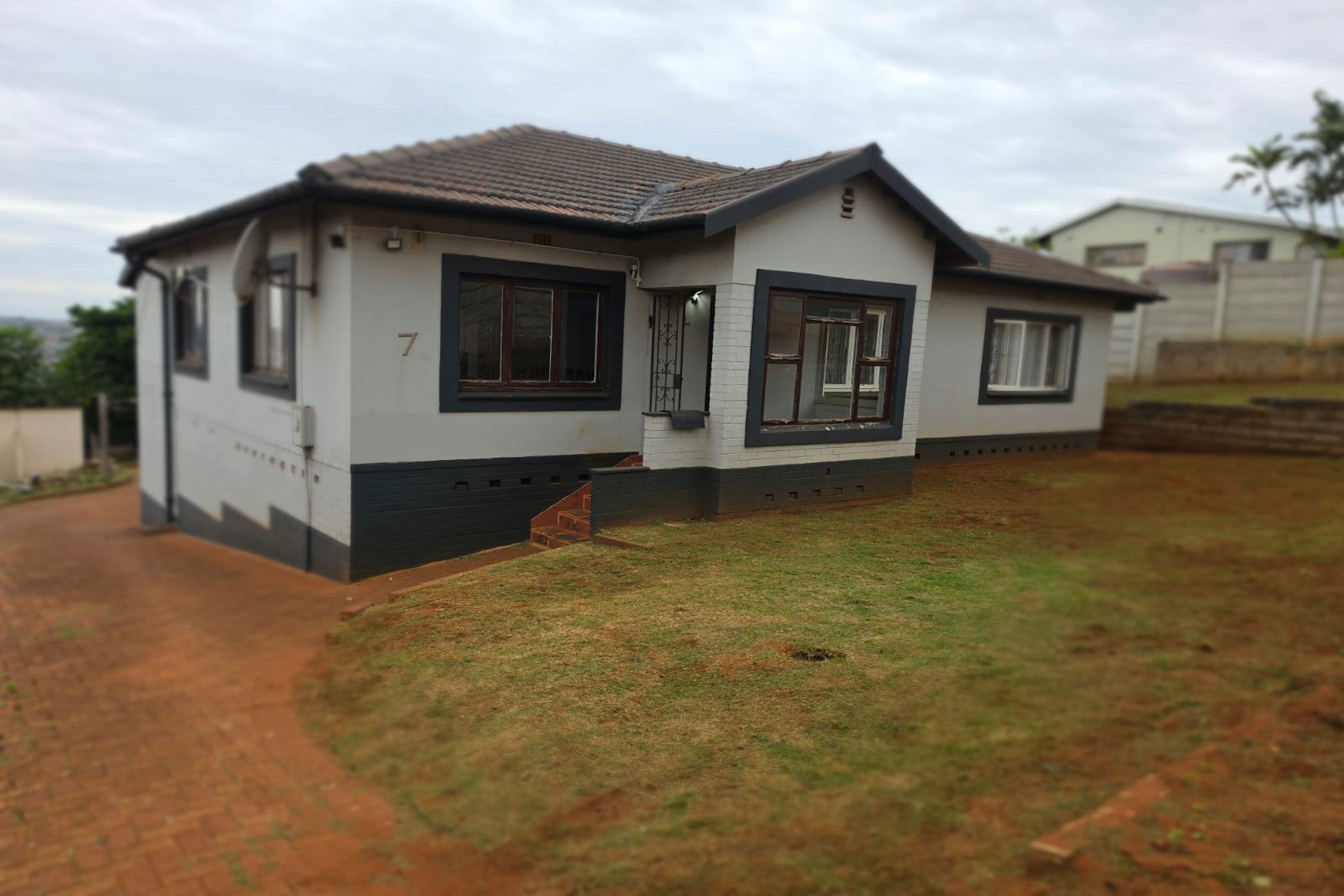 House for sale in Montclair, KwaZulu-Natal - 1WB1738891