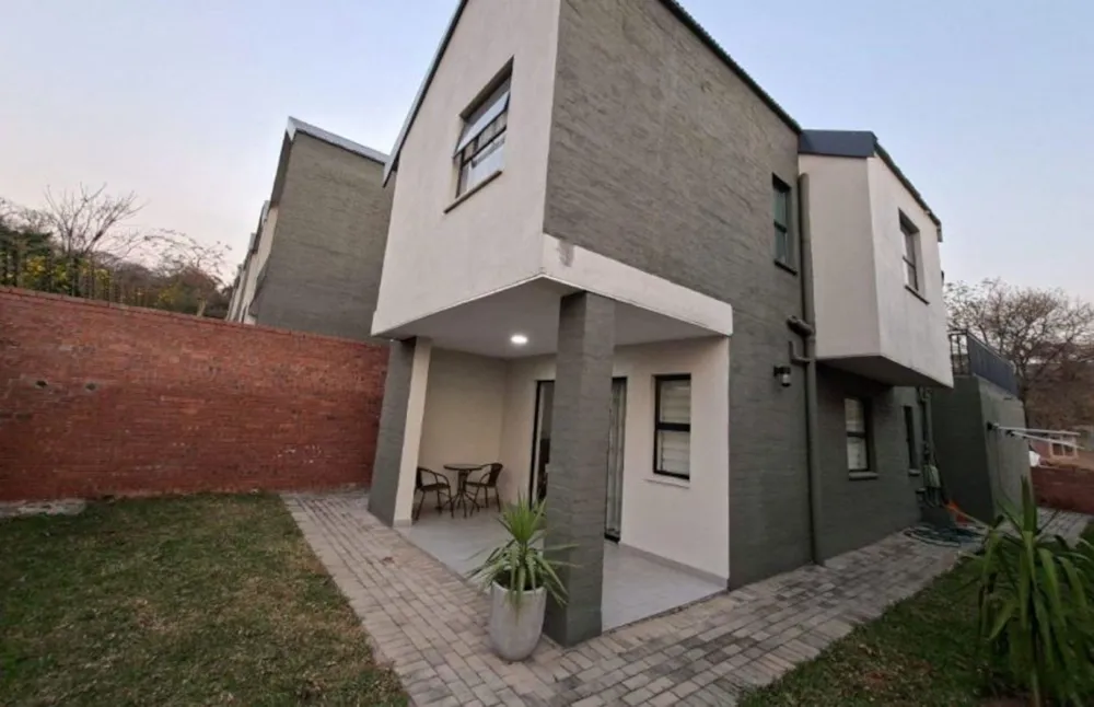Townhouse for sale in Stonehenge - 1NS1737983