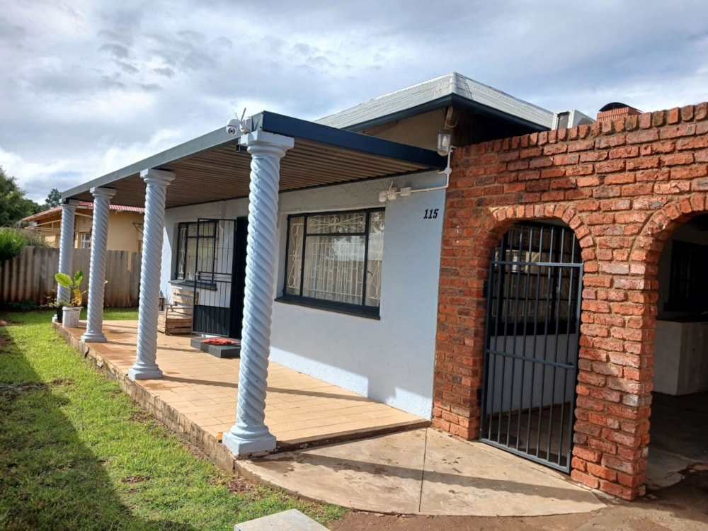 House for sale in Riviera, Kimberley - 1KJ1738003