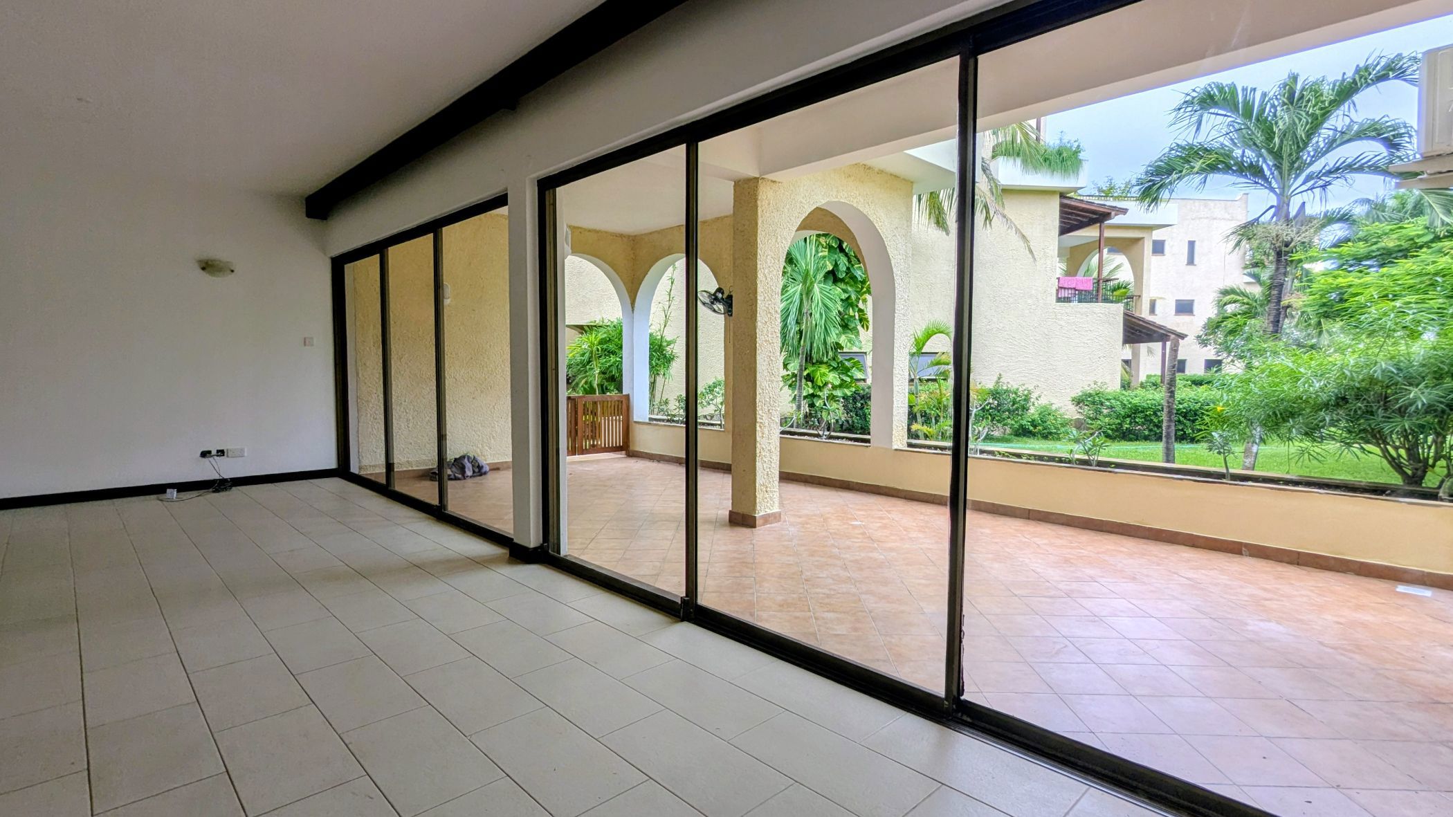 Apartment to rent in Old Nyali , Kenya - 3KE1738218