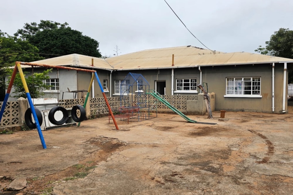 Commercial Building for sale in Famona, Zimbabwe - 3ZB1738052