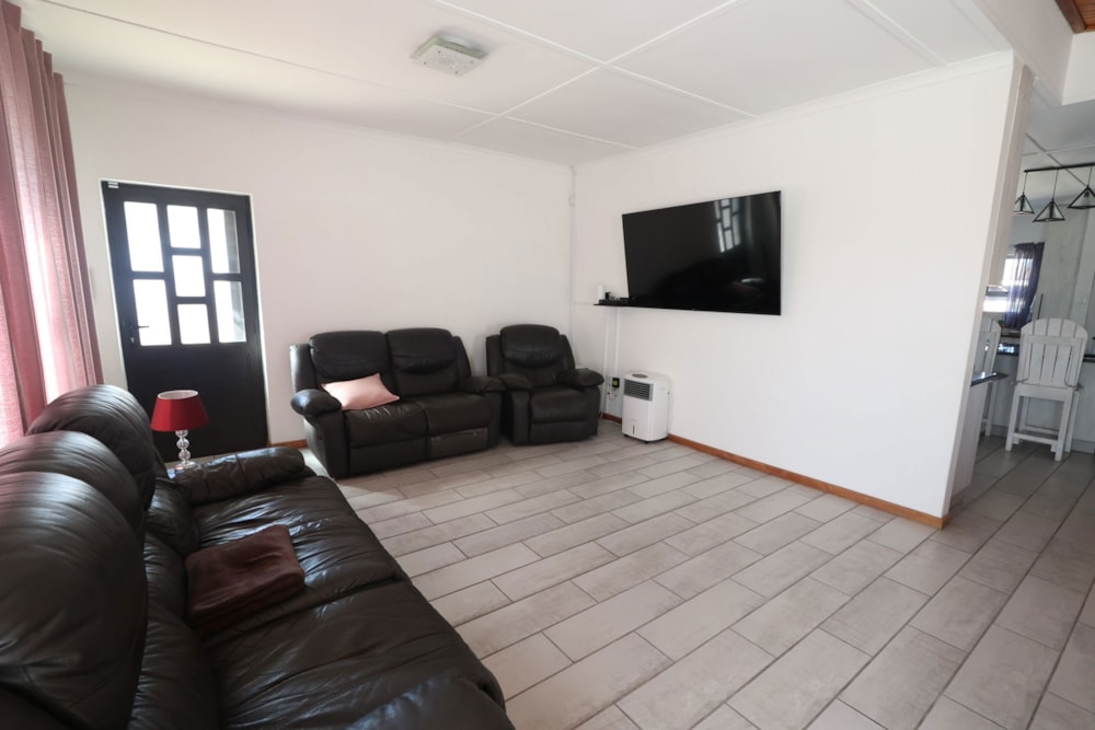 House for sale in Windsor Park, Despatch - 1UK1738094