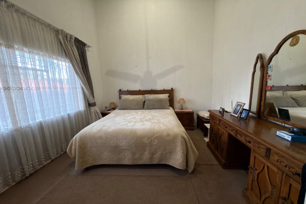 Townhouse for sale in Suburbs, Zimbabwe - 3ZB1738116