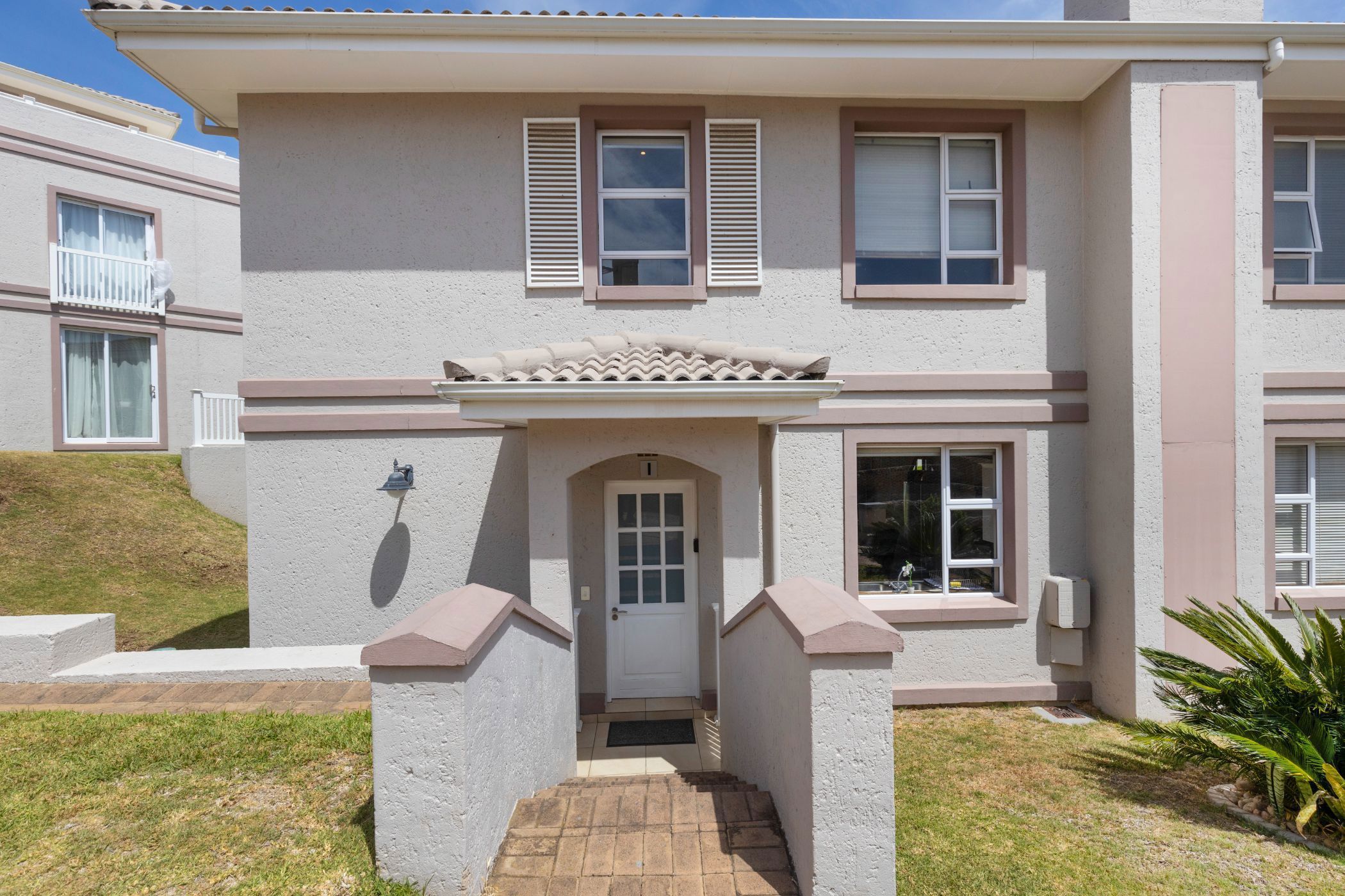 Apartment to rent in Pinnacle Point Golf Estate - 1MB1738199