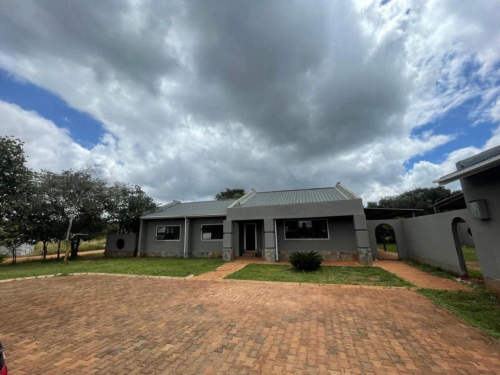 House for sale in Leopards Hill, Zambia - 3ZA1738263 House for sale in Leopards Hill, Zambia - 3ZA1738263