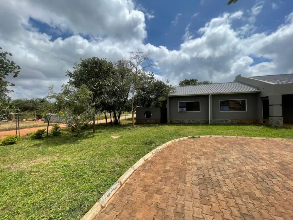 House for sale in Leopards Hill, Zambia - 3ZA1738263