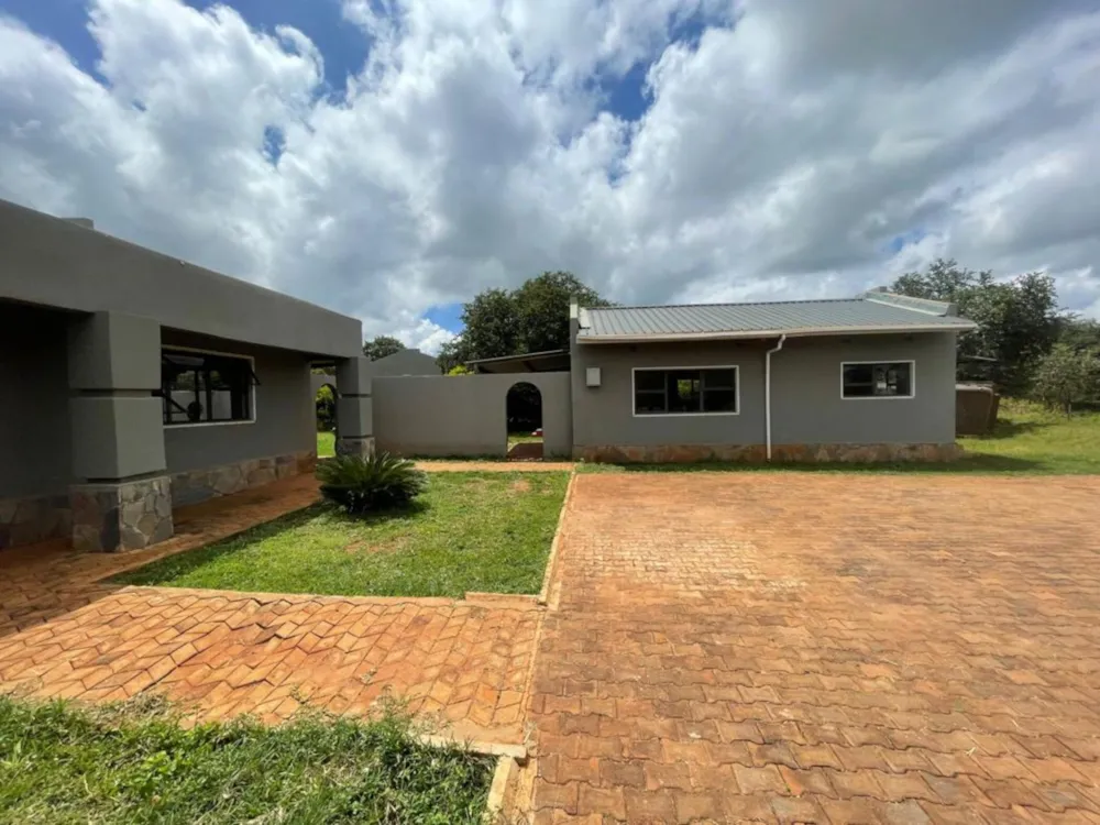 House for sale in Leopards Hill, Zambia - 3ZA1738263