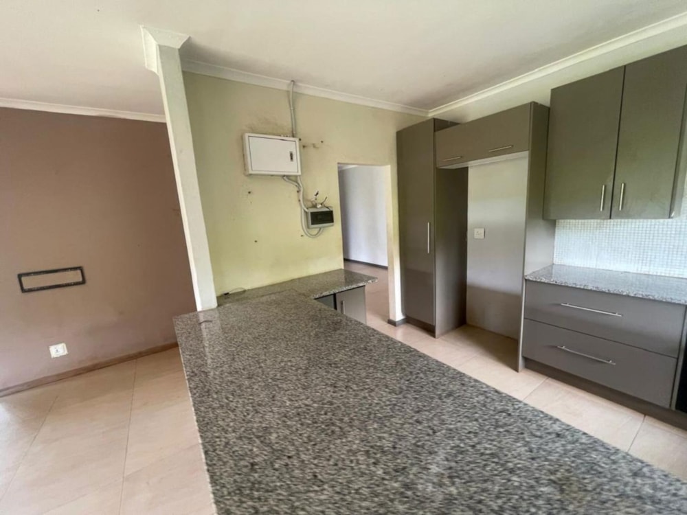 House for sale in Leopards Hill, Zambia - 3ZA1738263