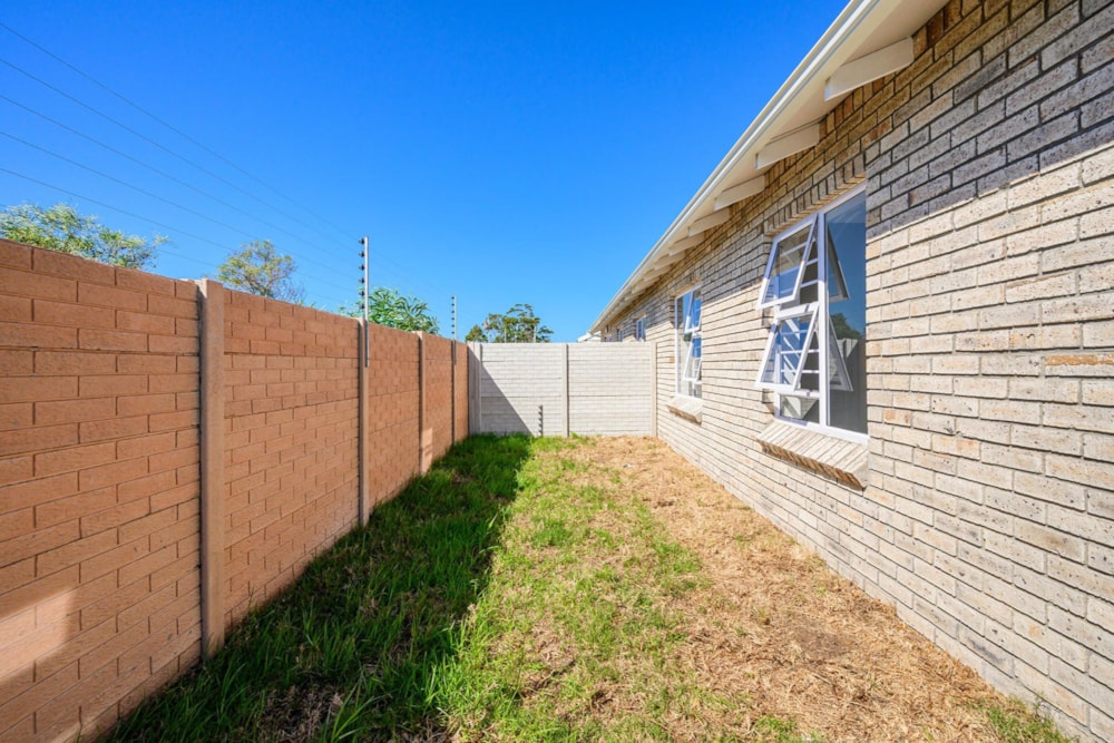 Townhouse for sale in Fairview, Port Elizabeth, Gqeberha - 1PLZ1738252