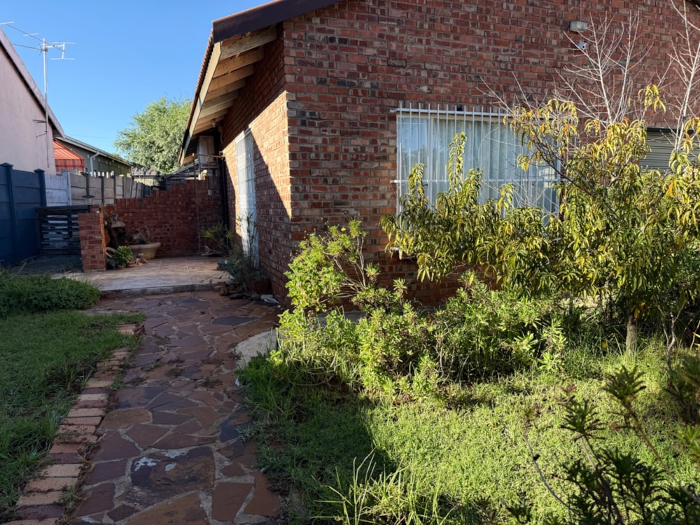 House for sale in Beaconsfield - 1KJ1738265