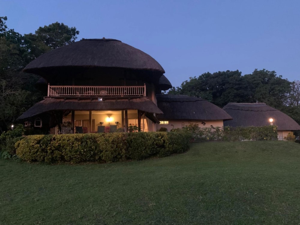 House for sale in Kariba, Zimbabwe - 3ZB1738277 House for sale in Kariba, Zimbabwe - 3ZB1738277