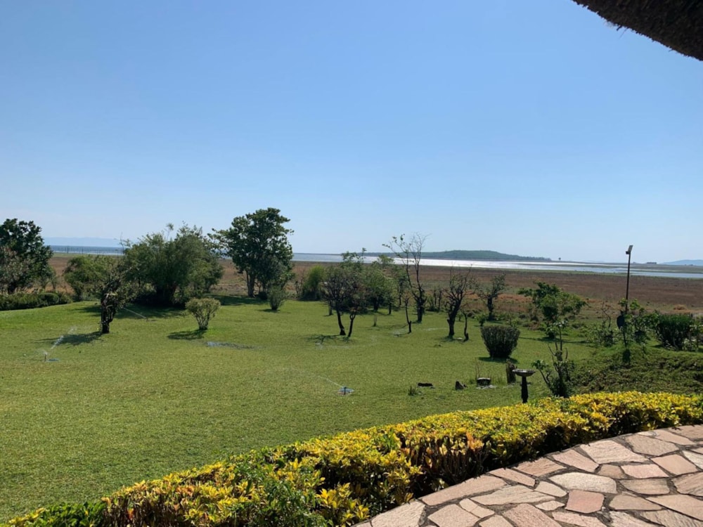 House for sale in Kariba, Zimbabwe - 3ZB1738277 House for sale in Kariba, Zimbabwe - 3ZB1738277
