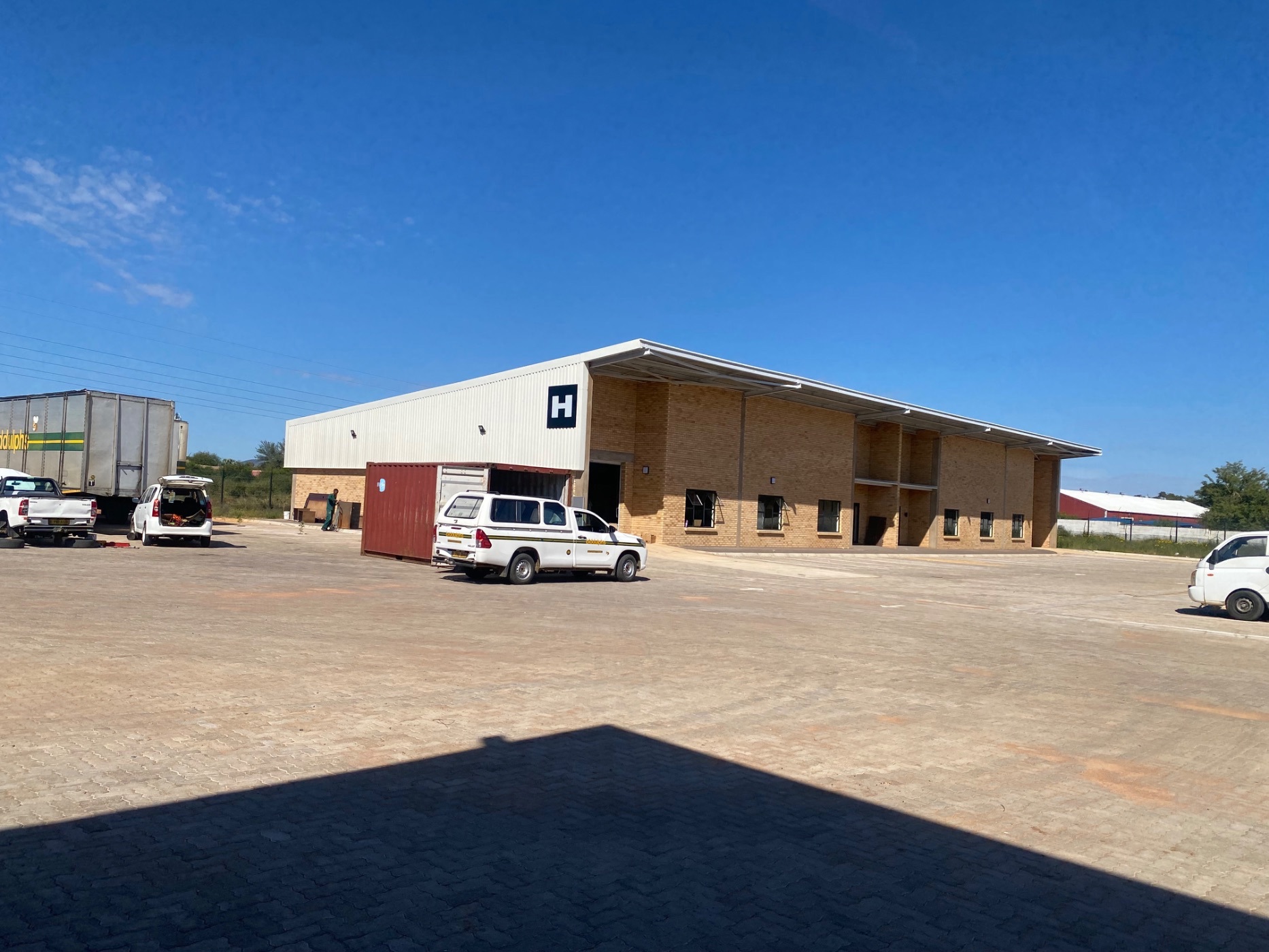 Commercial Building to rent in Tlokweng, Botswana - 3BO1738276