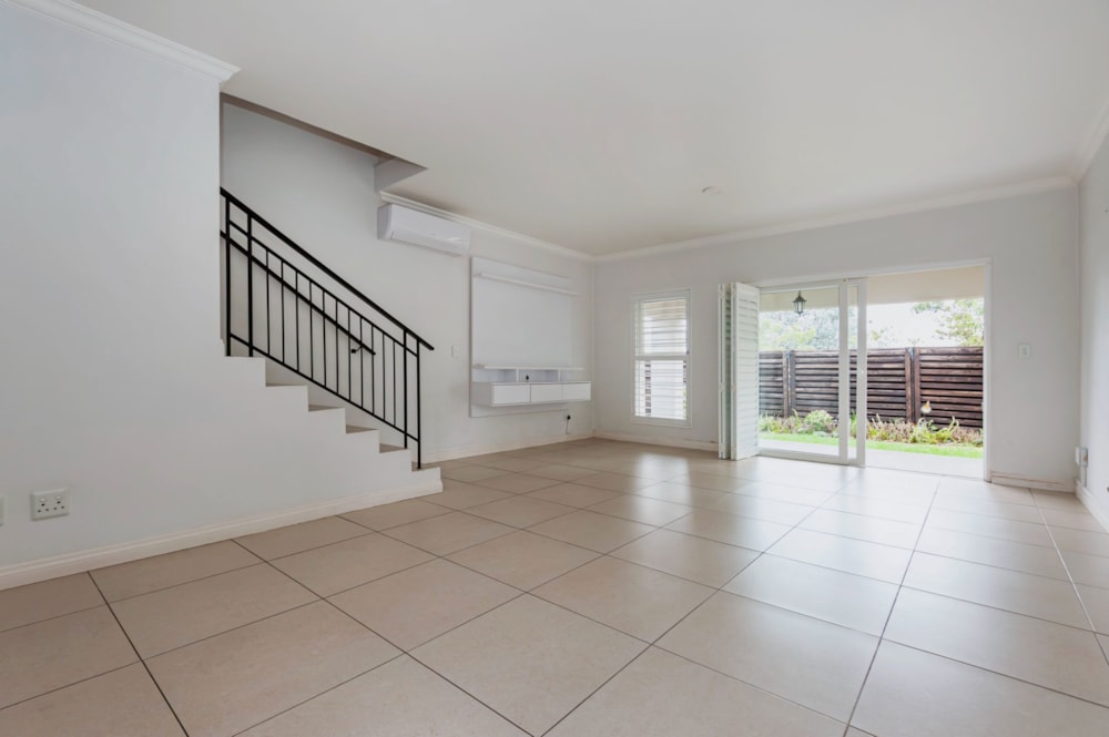 Townhouse let in Bryanston - JBL1738315