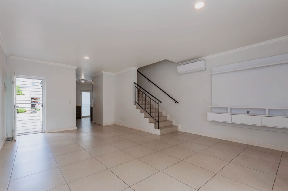 Townhouse let in Bryanston - JBL1738315