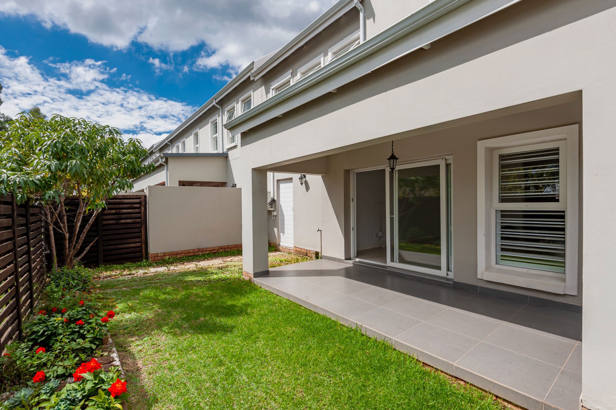 Townhouse to rent in Bryanston - JBL1738315
