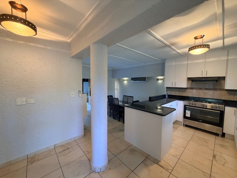 Security complex home for sale in Ile du Lac - 1HR1738316