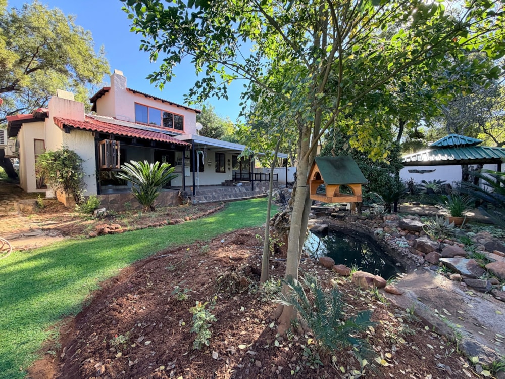 Security complex home for sale in Ile du Lac - 1HR1738316