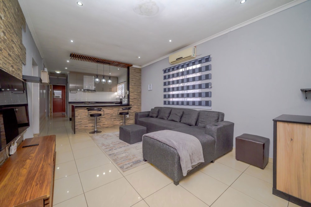 House for sale in Phoenix, KwaZulu-Natal - 1ND1738327