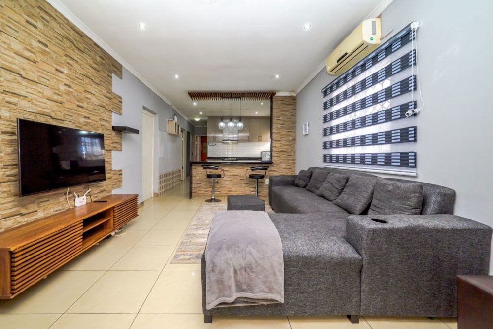 House for sale in Phoenix, KwaZulu-Natal - 1ND1738327