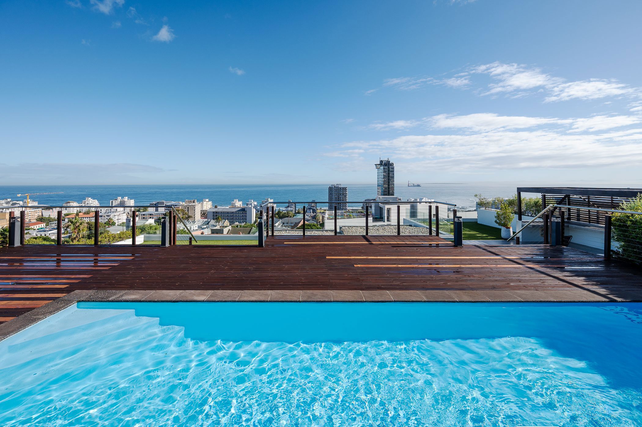 Apartment to rent in Sea Point - ASL1738365