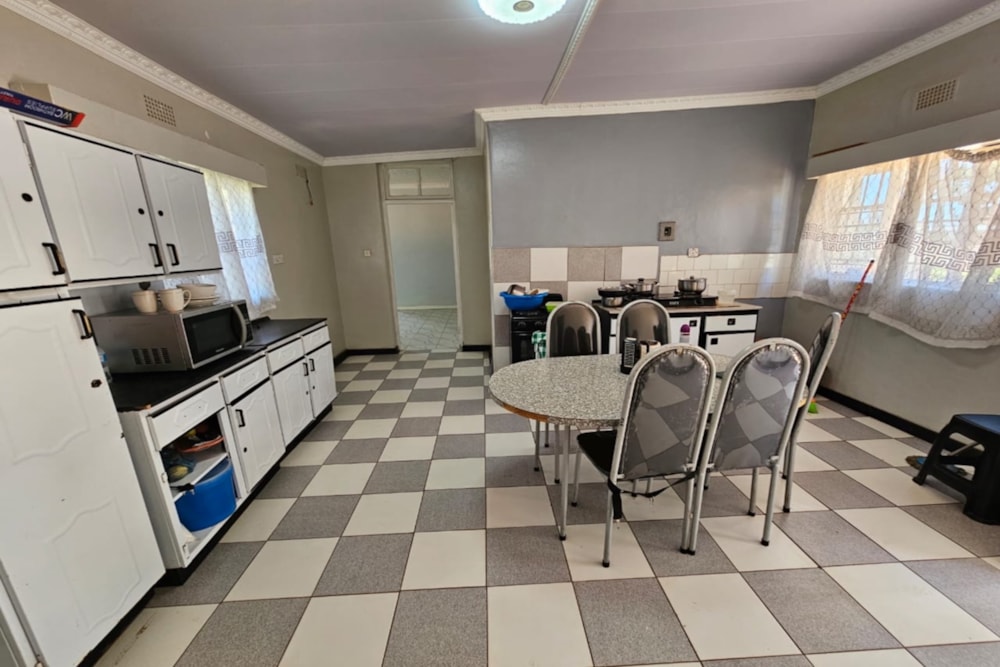 House for sale in Matsheumhlope, East, Zimbabwe - 3ZB1738361