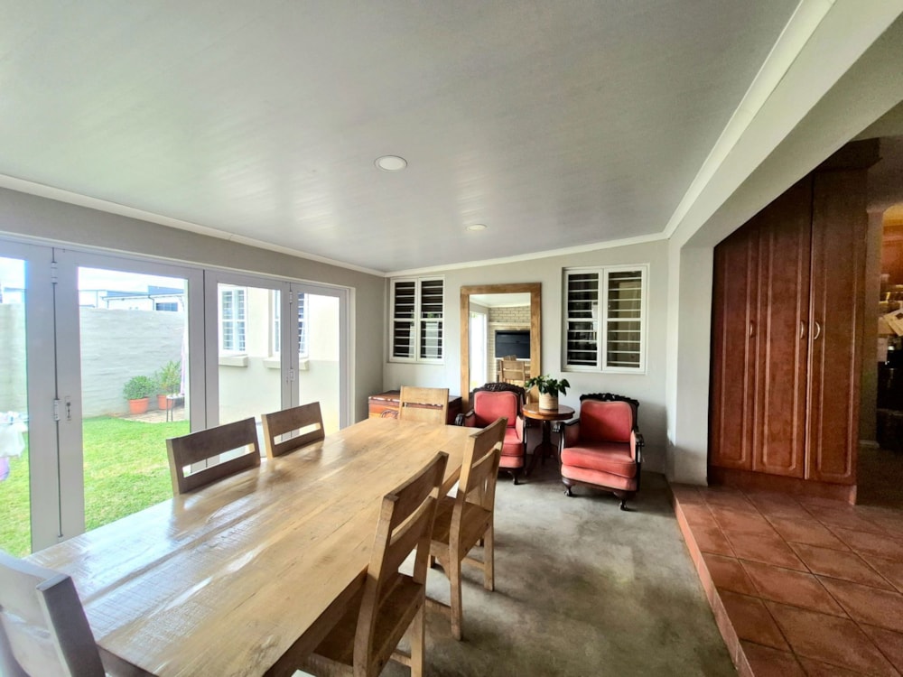 House for sale in Waterval East - 1RU1738419