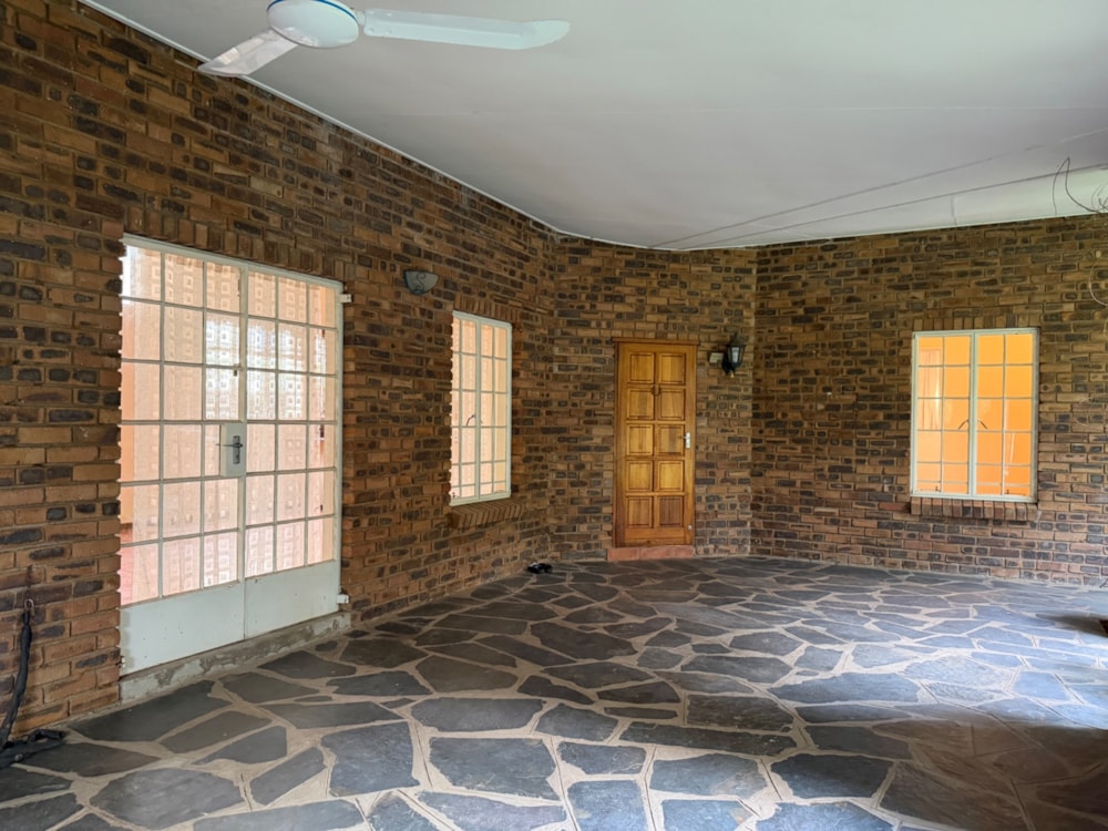 House for sale in Gaborone, Botswana - 3BO1738485 House for sale in Gaborone, Botswana - 3BO1738485