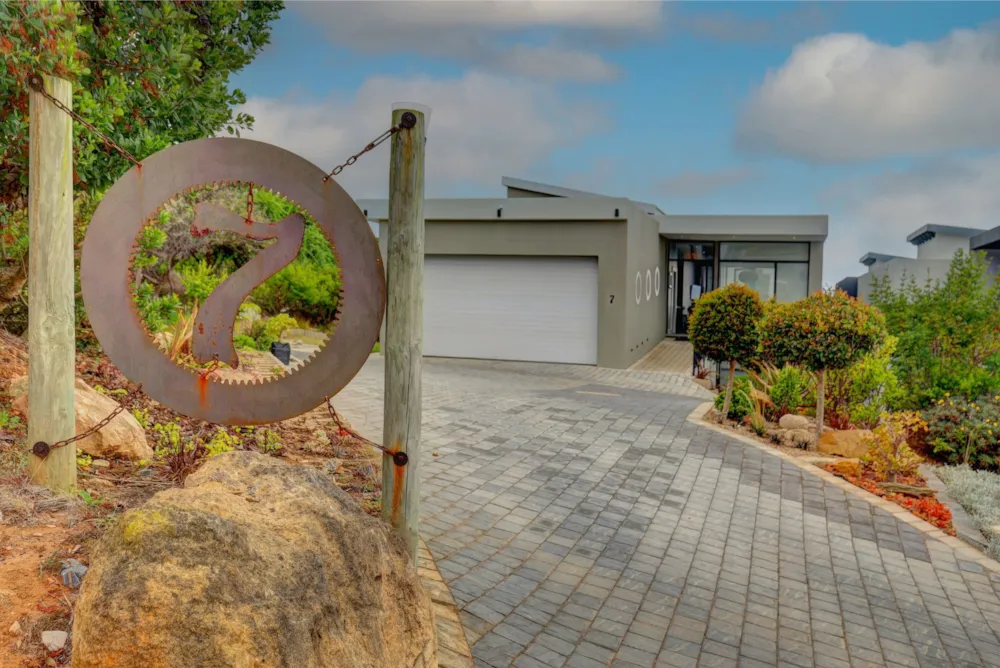 Double-storey house for sale in Pinnacle Point Golf Estate - 1MB1444796