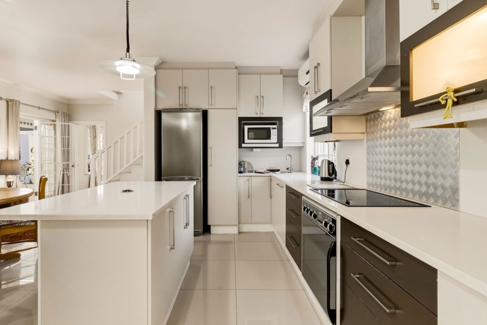 Security complex home for sale in Monte Sereno - SW1735626