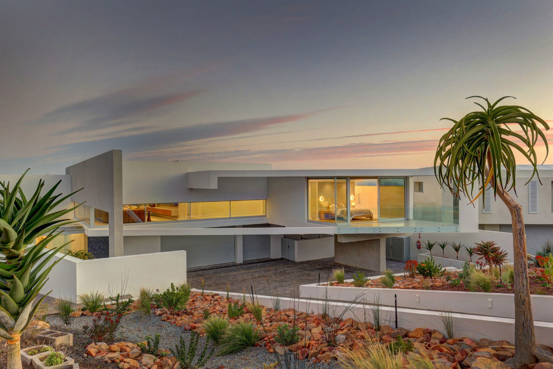 Double-storey house for sale in Pinnacle Point Golf Estate - 1MB1557582