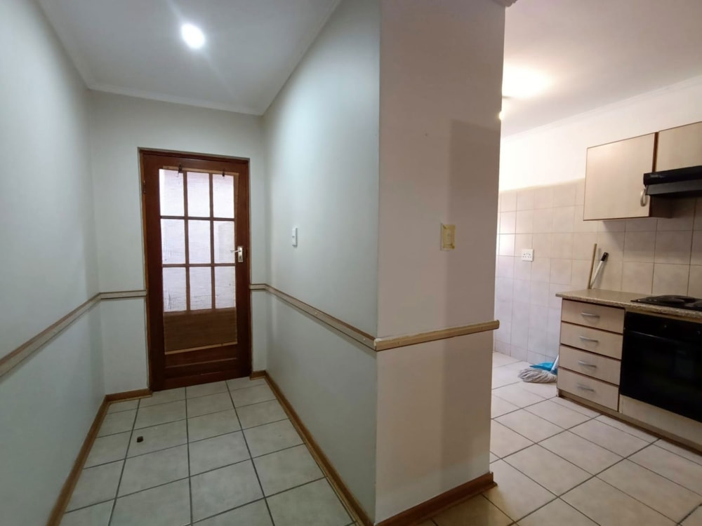 Townhouse to rent in Woodland Hills - 1BX1737439