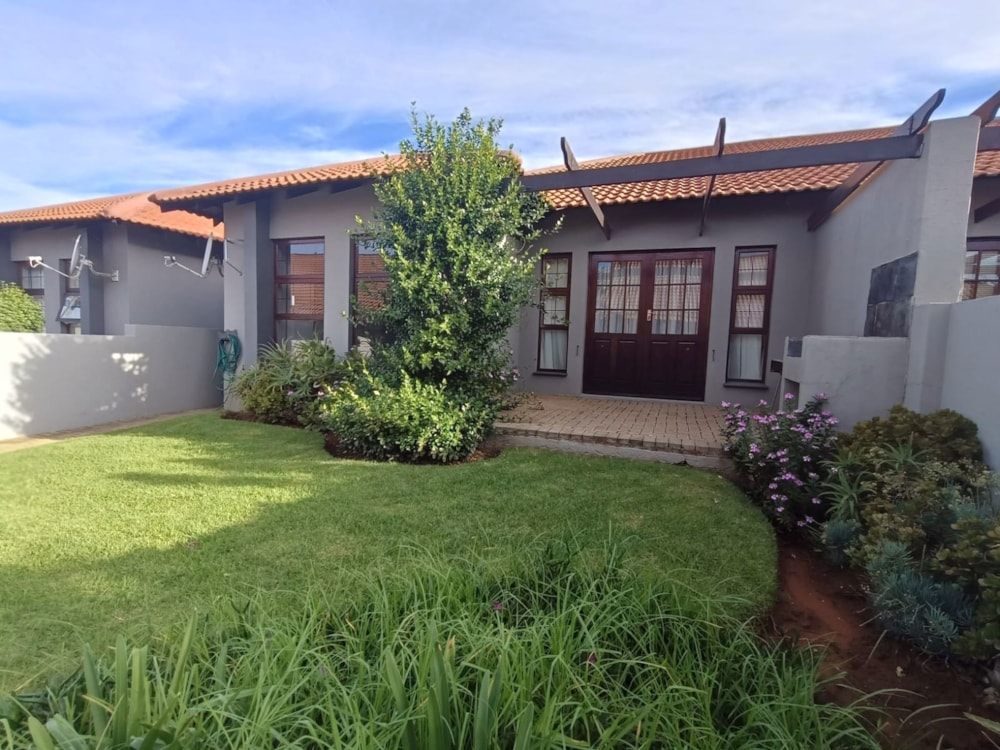 Townhouse to rent in Woodland Hills - 1BX1737439