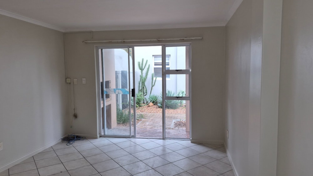 Bachelor apartment to rent in Gordons Bay - SW1736919