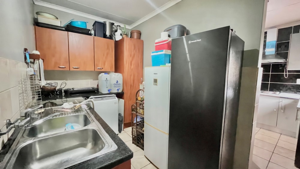 Security estate home for sale in Bendor - 1PS1737804