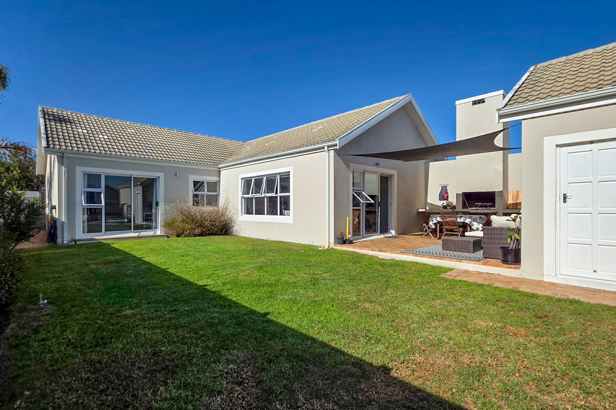 House for sale in Sunningdale, Blouberg - 1TV1736644