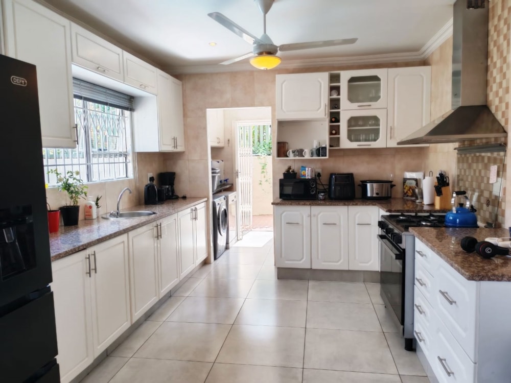 Security complex home to rent in Somerset Park, uMhlanga - 1ND1736349