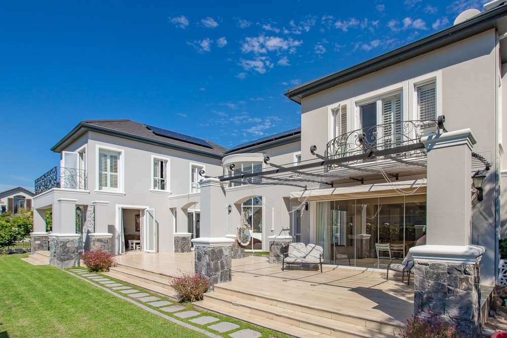 Security estate home for sale in Val de Vie Estate - VLV1735404