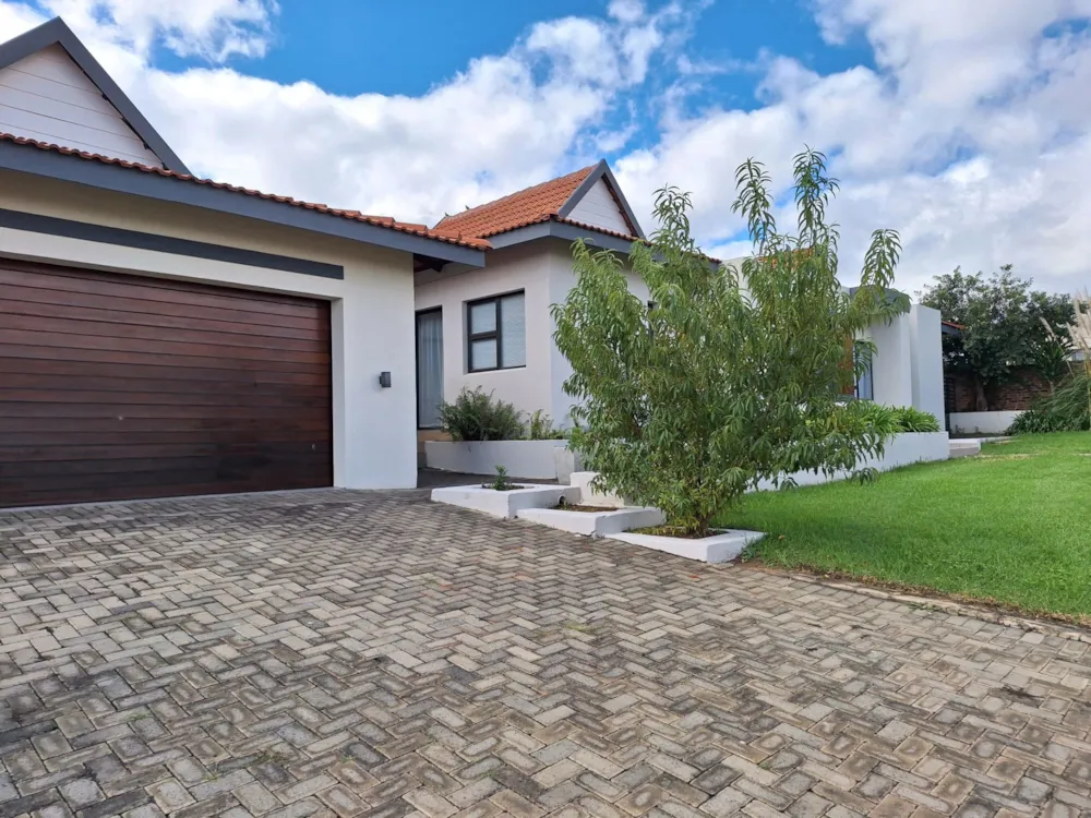 House let in Lydenburg (Mashishing) - 1LY1737231 House let in Lydenburg (Mashishing) - 1LY1737231