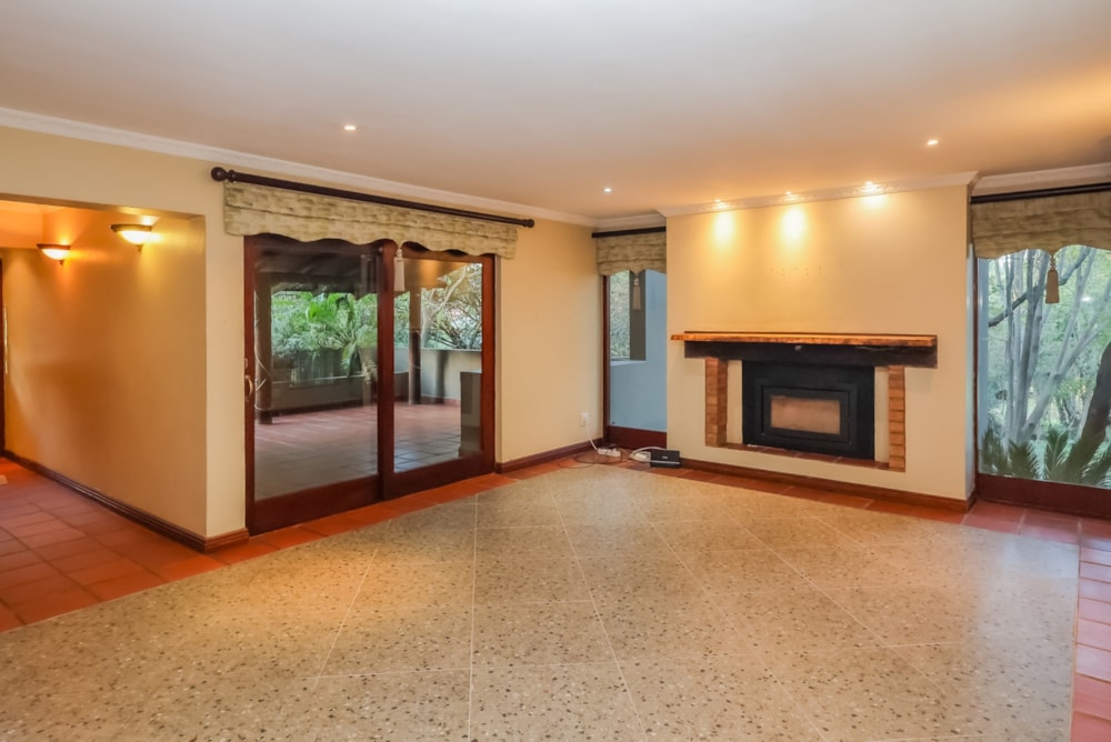 Golf estate house to rent in Magalies Golf Estate - 1HR1736175