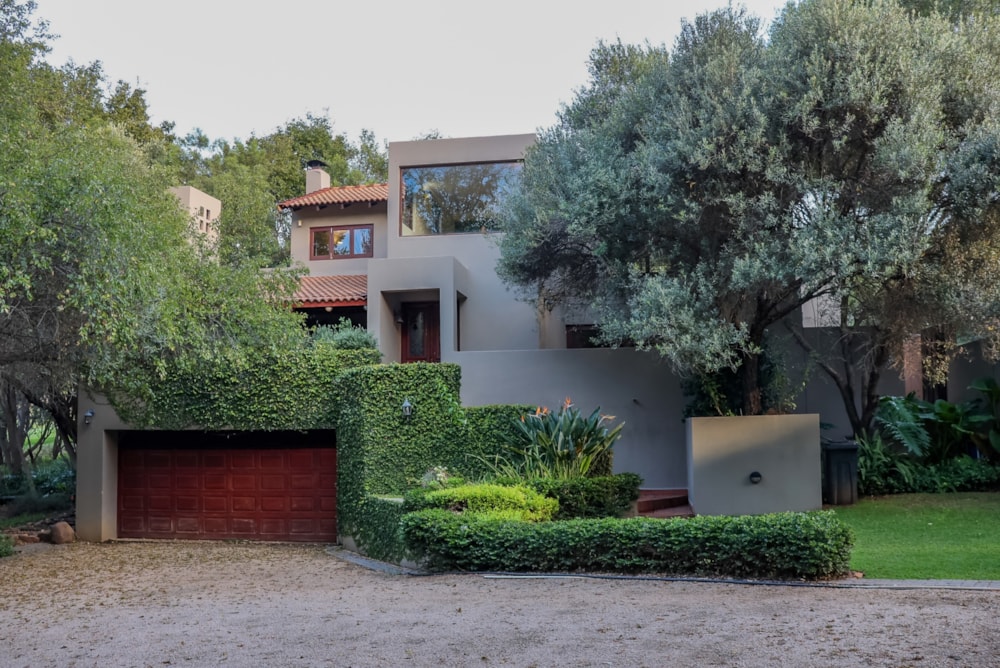 Golf estate house to rent in Magalies Golf Estate - 1HR1736175