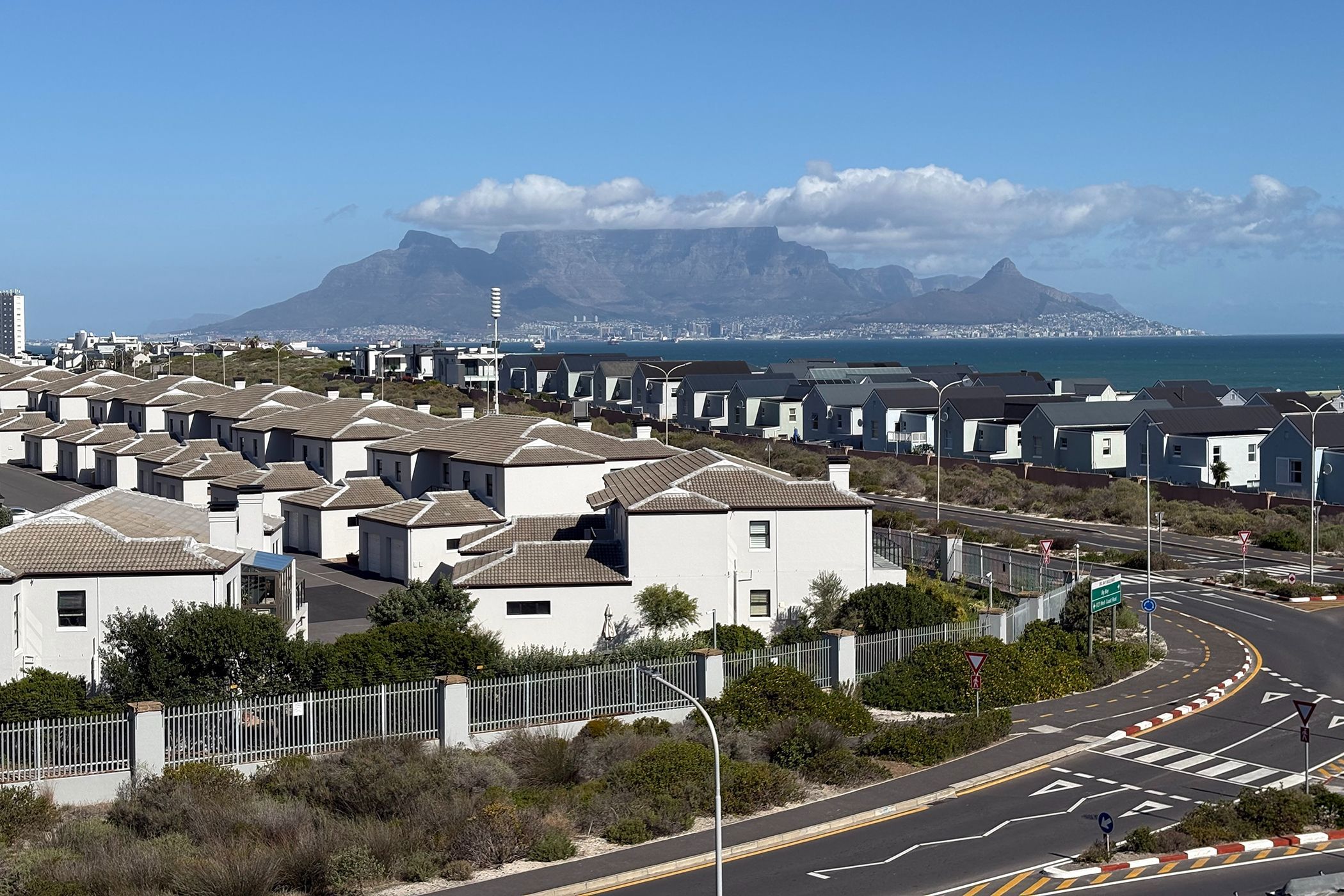 Apartment for sale in Big Bay - 1TV1738393