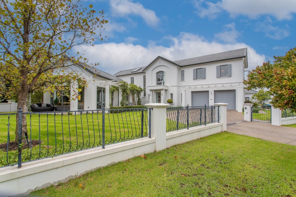 Security estate home for sale in Val de Vie Estate - VLV1737785